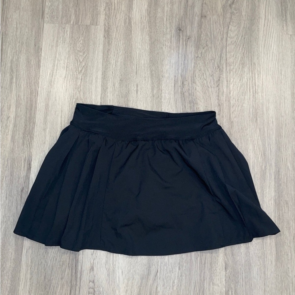Black skort (new without tag)
